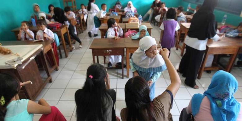 Full Day School dan “Macan Ternak”: Potret Diri Keluarga Urban