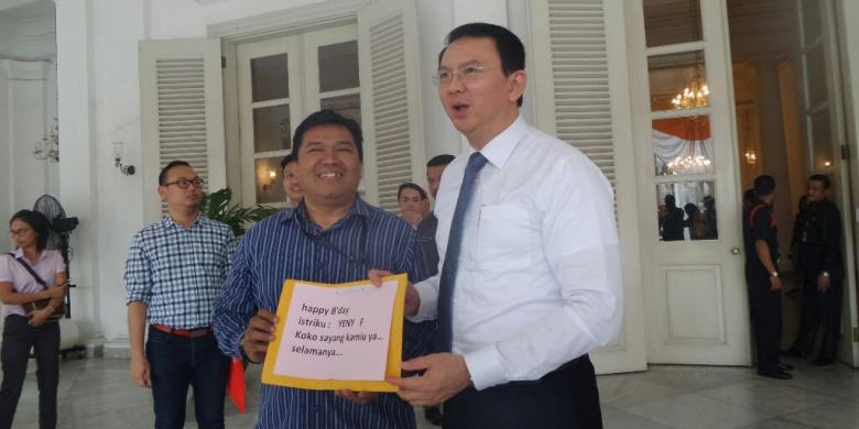 pria-ini-hadiahi-istrinya-video-ucapan-ulang-tahun-dari-ahok