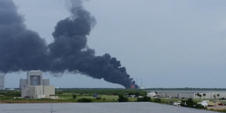 Ledakan di Florida, Roket Falcon 9 Dipastikan Hancur Bersama Satelit &quot;Facebook&quot;
