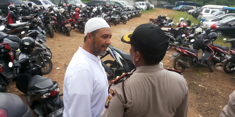 Seorang Pria Berteriak Menginterupsi Sambutan Ahok