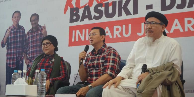 ahok-akui-tak-selalu-lepas-sepatu-saat-ziarah-ke-makam-ibu-angkatnya