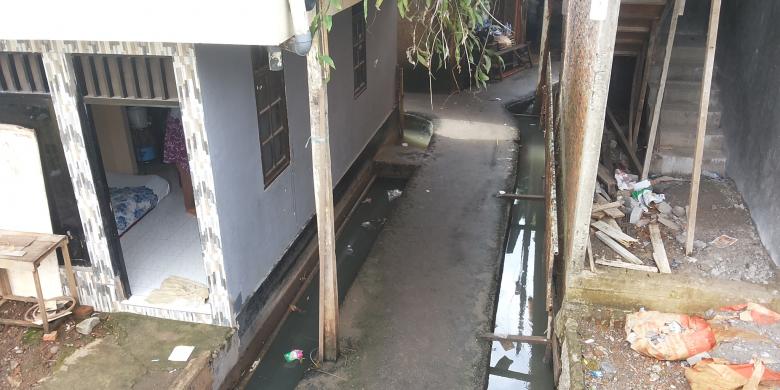 Permukaan Ciliwung di Kampung Pulo Naik 2 Meter, Rumah Warga Sempat Tergenang 5 Cm