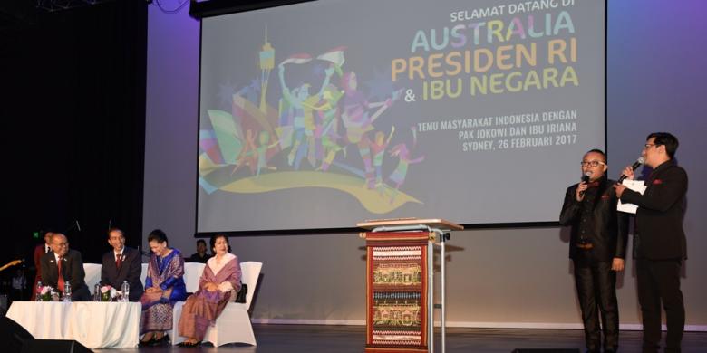 Di Australia, Jokowi Tetap Bagi-bagi Sepeda..