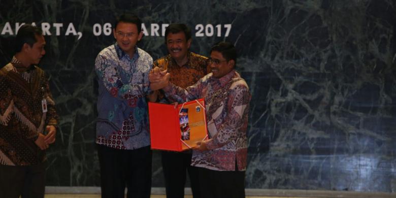 Senyum Semringah Sumarsono Jelang Sertijab Plt Gubernur DKI