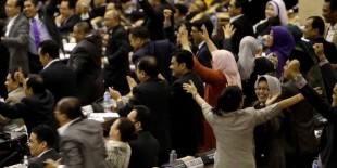 Membedah strategi KMP vs KIH | Totalitas dalam Berpolitik...