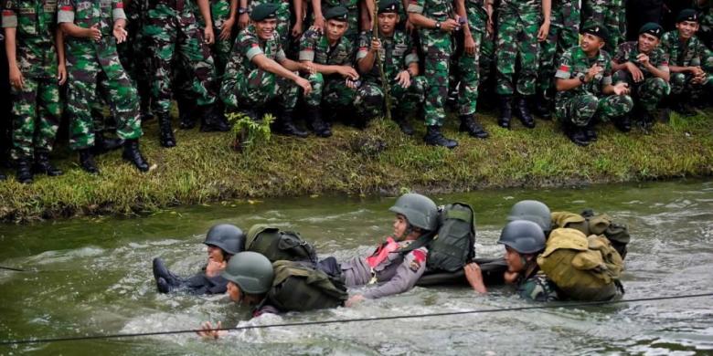 Tak Ingin Polisi Dimiliterkan, TNI Tolak Pelatihan Raider untuk Brimob