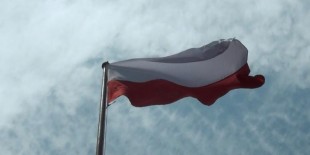 Bendera Merah Putih Terbalik, Dinas Pendidikan Tawarkan Uang Rp 2jt kepada Wartawan