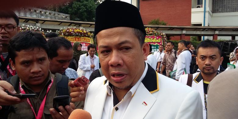 &#91;TANYA KENAPA?&#93; Fahri Hamzah Curiga Kenapa DPR Diserang Terus