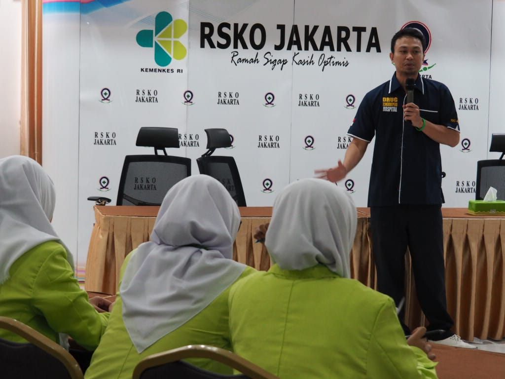 Belajar HIV / AIDS, Poltekkes Kemenkes Jakarta I Mengunjungi RSKO Jakarta