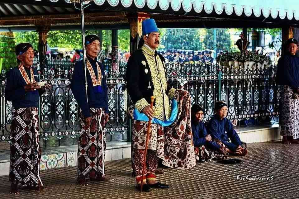 Seru dan Asiknya Ikut Acara Garebeg Syawal Kraton Jogja ( Arya Pradana Budiarto )