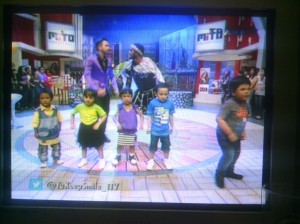 ANAK BERJOGET DI TV = MENGURANGI ATAU MEMBUNUH JAM TIDUR...