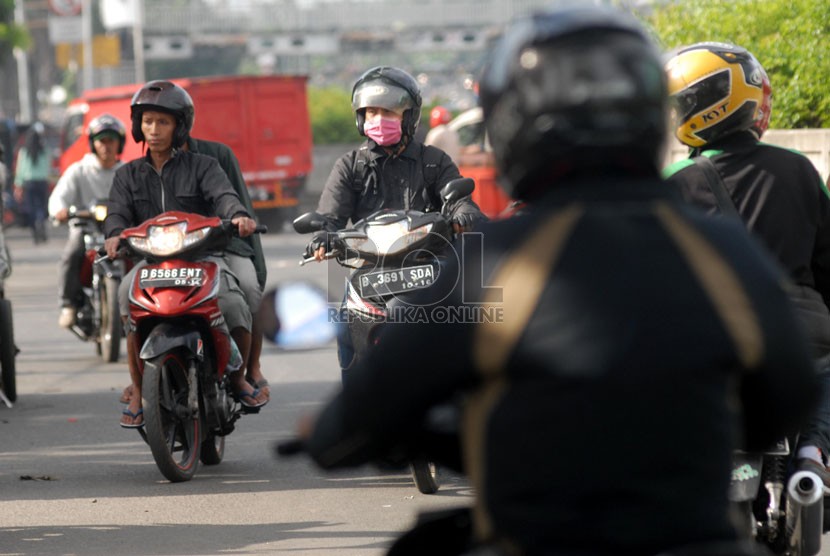 Yuk Kenali Tipe Berbelok Pengendara Motor di Jalan Raya