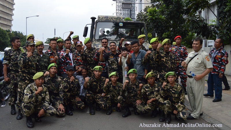 Ahok Bantah Lecehkan TNI