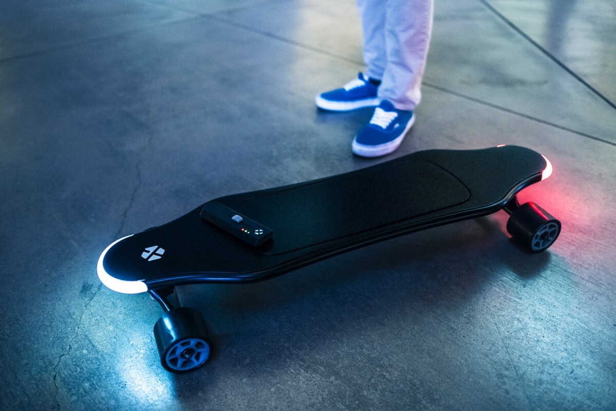 Tertarik Menggunakan E-Board? Berikut Panduan Skateboard Listrik untuk Pemula
