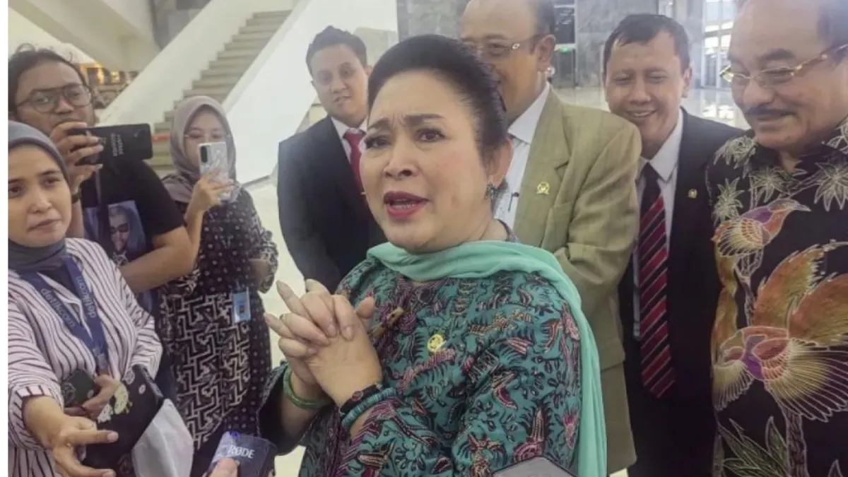 Titiek Ingatkan Jokowi Tak 'Halu' Soal Gibran Dampingi Prabowo 2029
