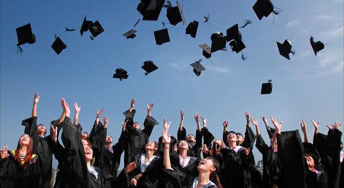Orang Desa Akhirnya Diwisuda, Berkat Sosok Single Parent Istimewa