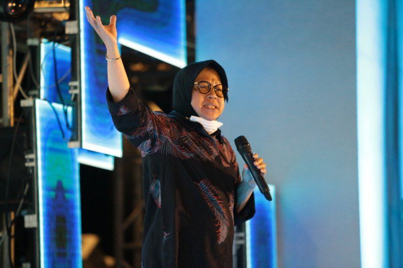 Cecar Pelajar yang Terjaring Demo UU dengan Nasihat, Risma: Kalian Mudah Dipengaruhi