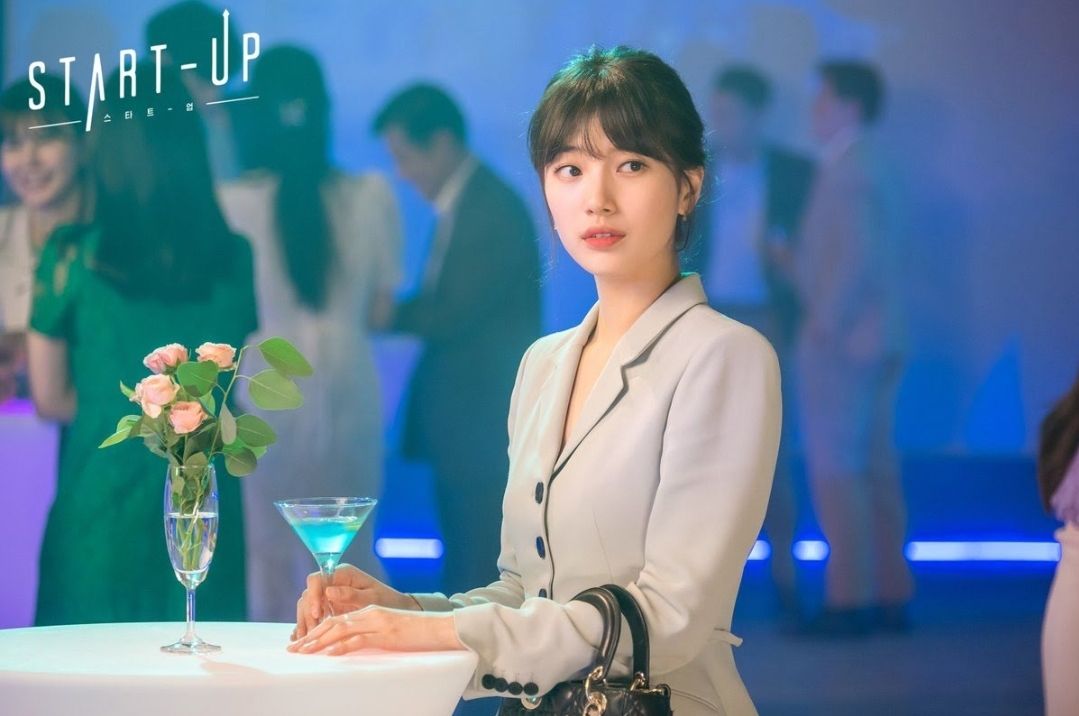 tampilan-bae-suzy-di-drama-start-up-dinilai-tak-realistis