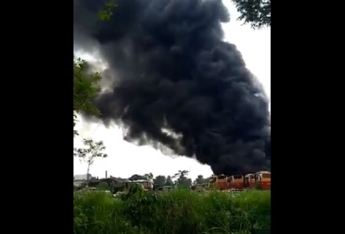 Puluhan Bangkai Bus Transjakarta Terbakar, Netizen: untuk Menghilangkan Jejak?