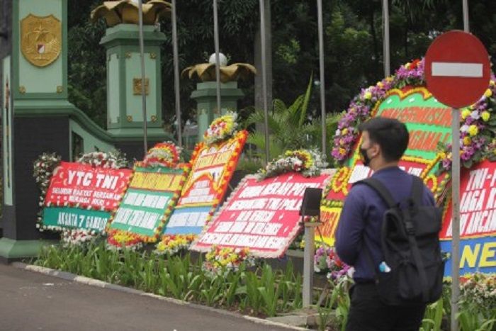 Ada Adu Domba dalam Karangan Bunga Pangdam, Klarifikasi AMAN Tidak Pernah Mengirimkan