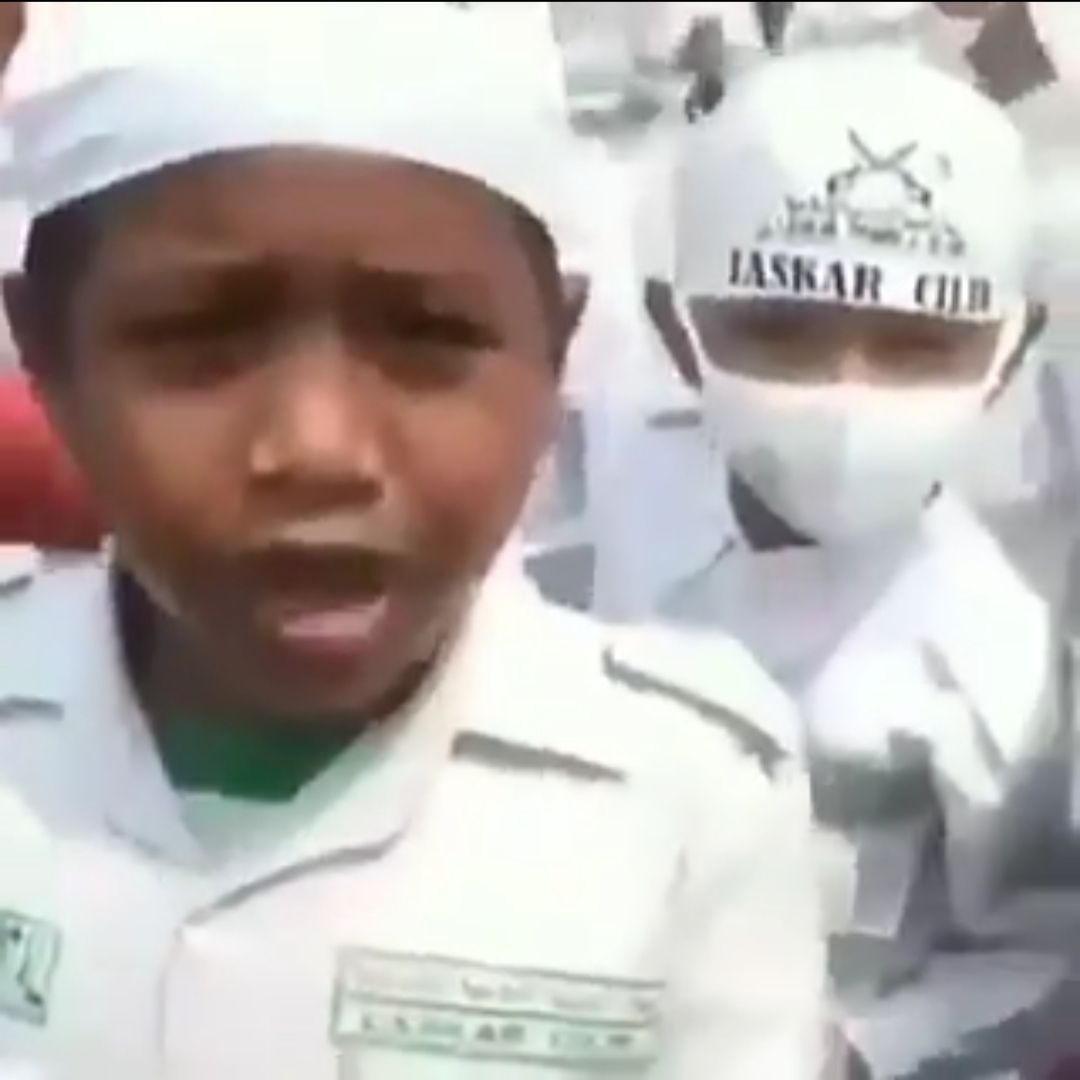 Viral Video Laskar Bocah Cilik Ikuti Aksi Bela Habib Rizieq, Netizen: Mana KPAI?