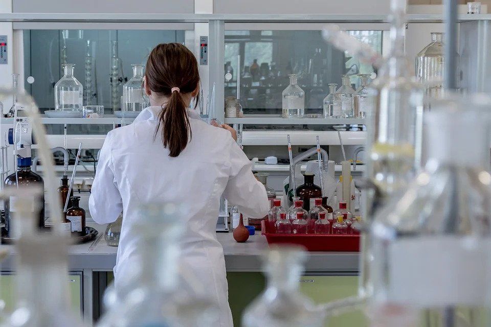 as-dikabarkan-danai-laboratorium-wuhan-yang-diduga-bocorkan-virus-corona