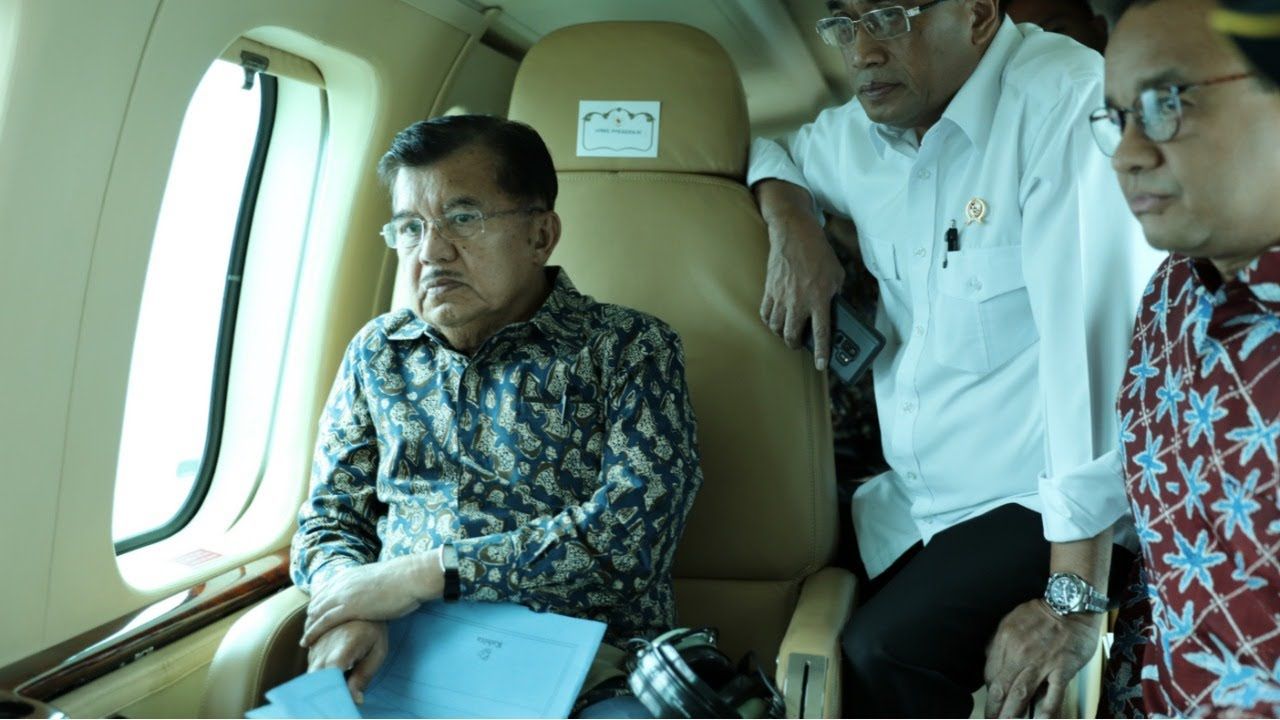 #MundurlahPakLurah Jadi Trending, Singgung Soal Demokrasi