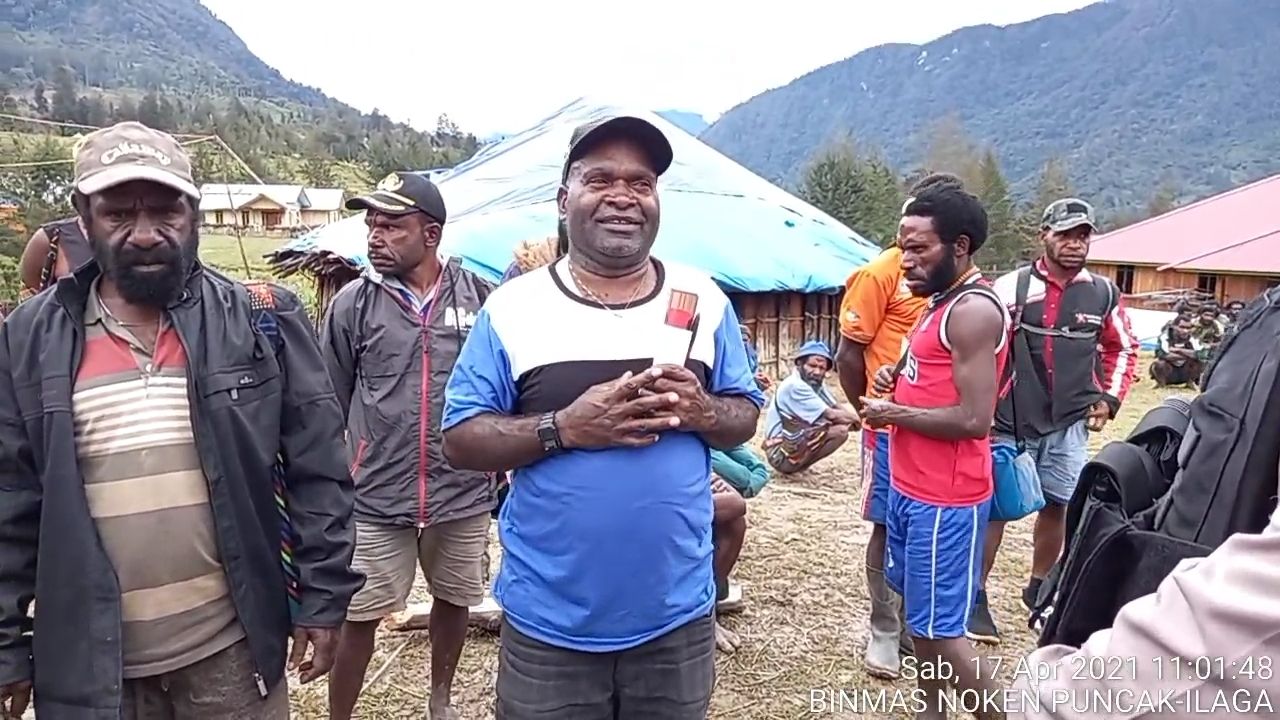 pesan-pihak-keluarga-korban-kkb-papua-saat-dikunjungi-aparat-tni-polri