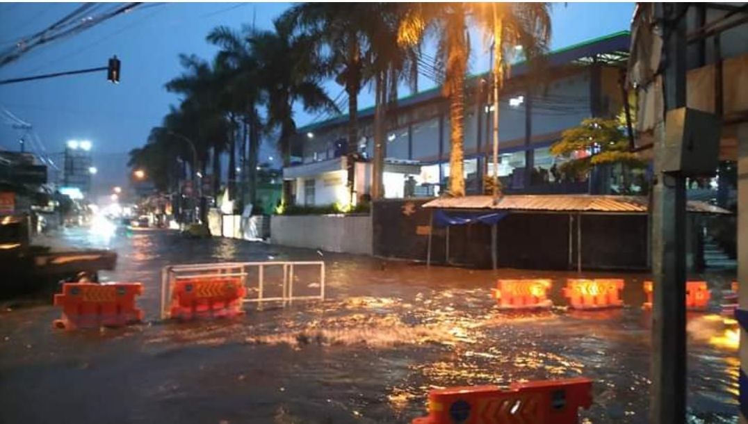 Dataran Tinggi Pun Terendam, BANJIR Kepung Bandung Raya, Jalanan Berubah jadi Sungai