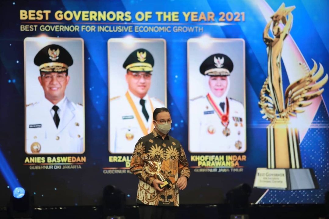 Anies Baswedan Raih Penghargaan Gubernur Terbaik, Netizen Singgung Giring Ganesha