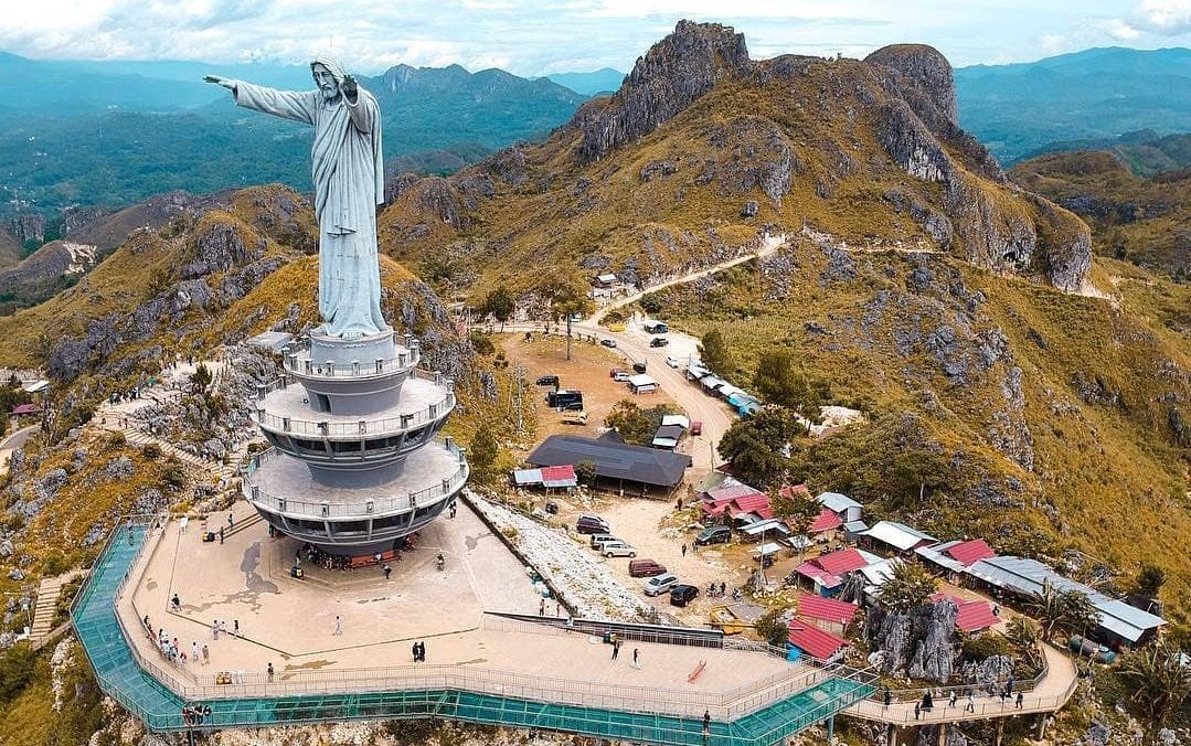 Terletak di Tana Toraja, Patung Yesus Buntu Burake Kalahkan Rio De Jeneiro