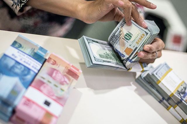 Rencana Pelonggaran Kebijakan Pembatasan Sosial, IHSG &amp; Nilai Tukar Rp Dibuka Menguat