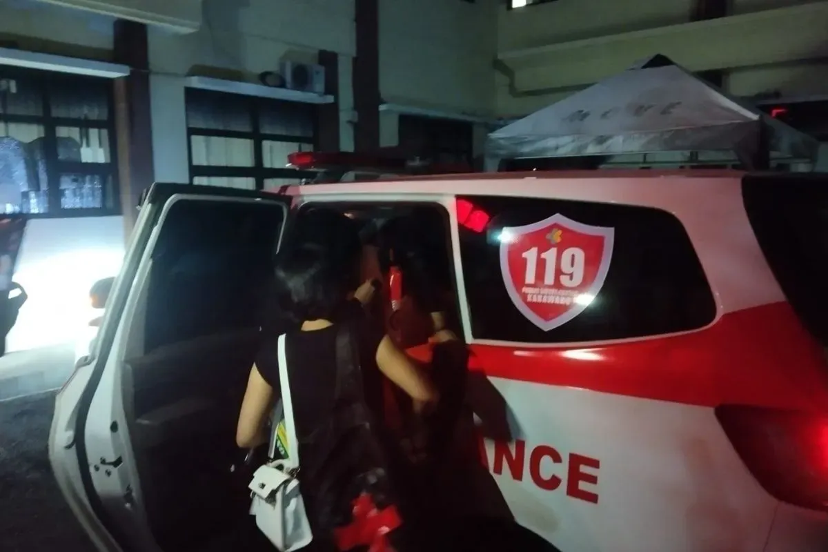 Demonstrasi Penolakan RUU TNI di Karawang Ricuh, Netizen: Tim Medis Dilarang Polisi