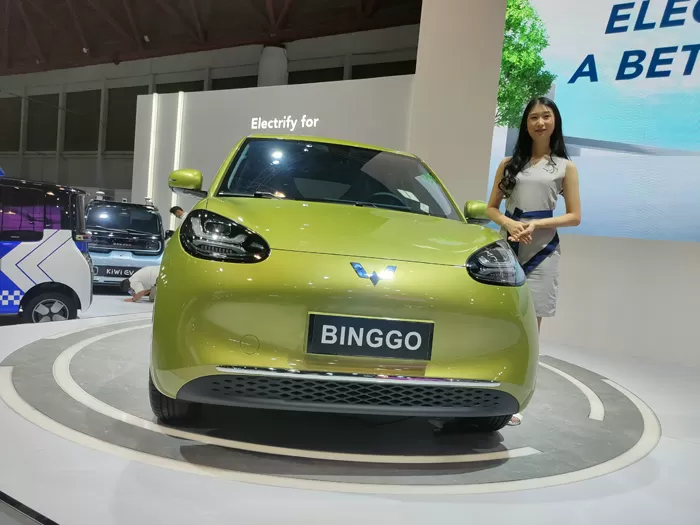 Antusiasme Pengunjung Terhadap Wuling Air EV di PEVS 2023