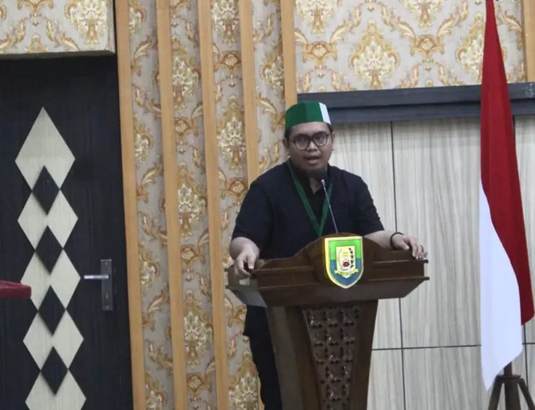 Ferry Irwandi Sebut RUU TNI sebagai Ancaman Terburuk bagi Republik
