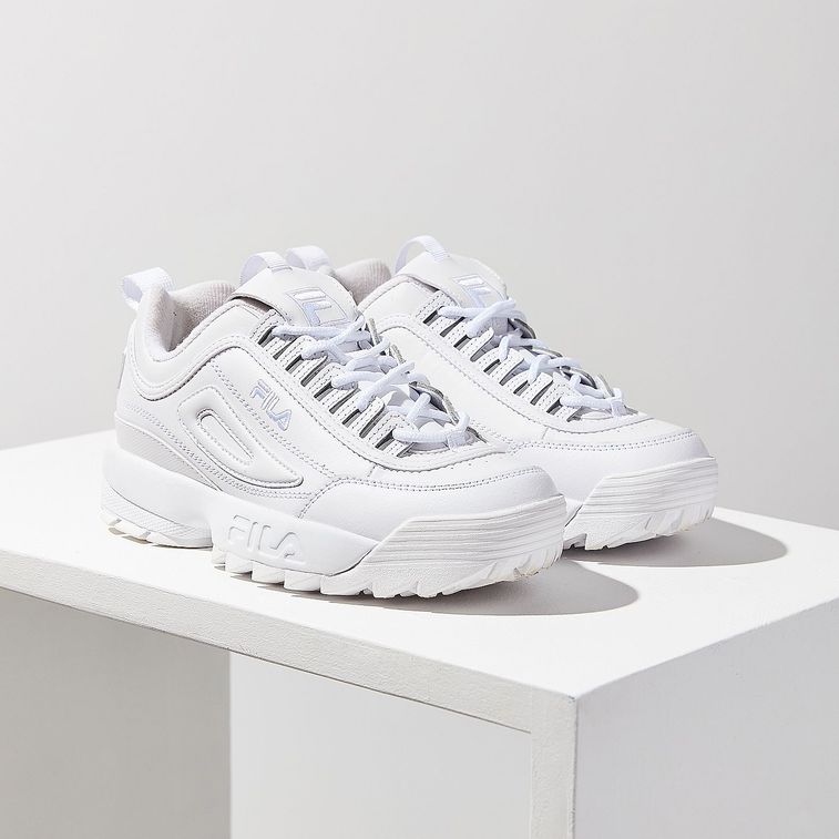 Trend baru, meminjam sepatu ayah untuk fashion, Dad Sneaker