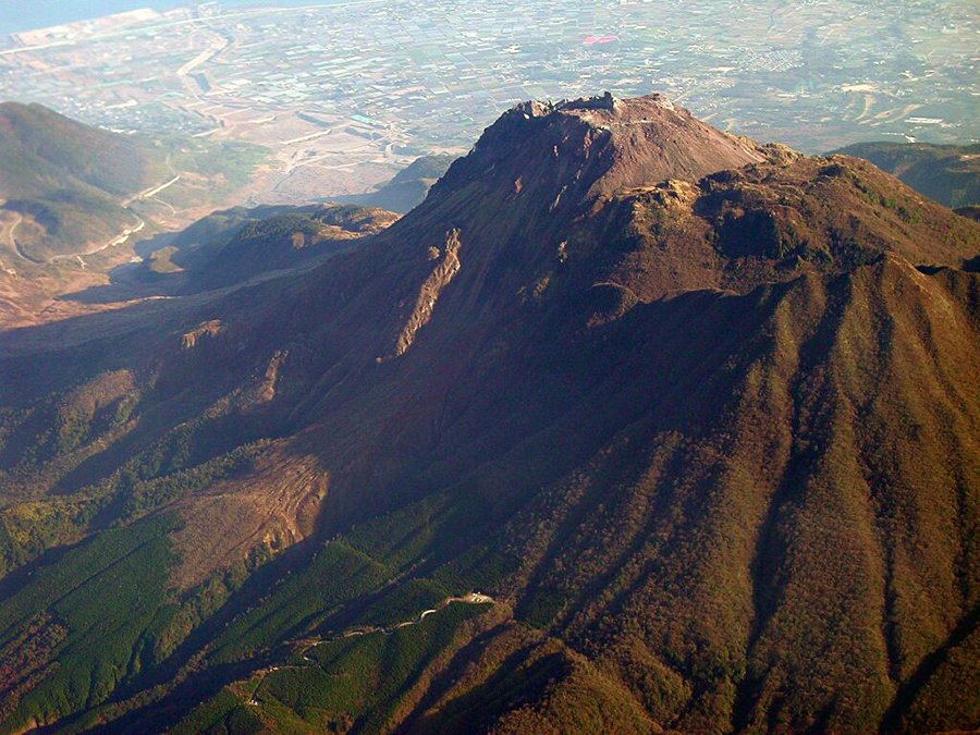 10 Letusan Gunung Paling Dahsyat Sepanjang Masa