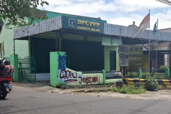 Viral Aksi Vandalisme Adili Jokowi Marak di Malang, Begini Reaksi Warga