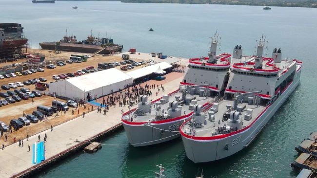 &#91;UPDATE&#93; KRI Teluk Weda 526 &amp; KRI Teluk Wondama 527 | Inilah Kapal LST Terbaru TNI AL