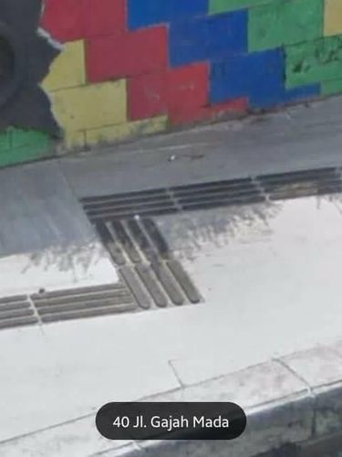 Viral Foto Trotoar di Mojokerto yang Bisa Bahayakan Disabilitas