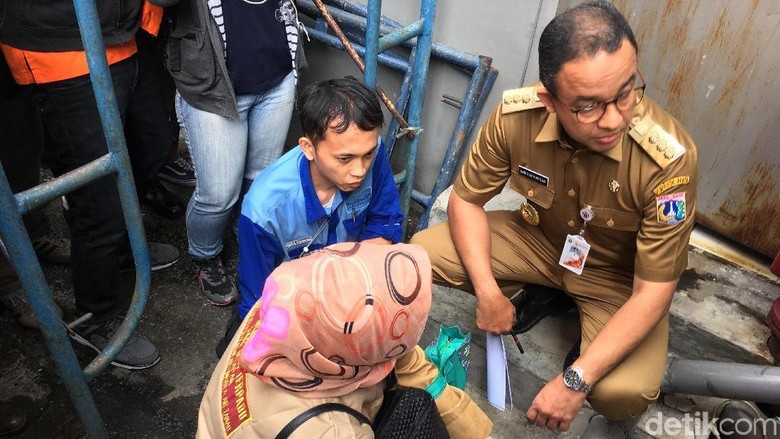 Polemik Air Sumur dan Janji Gubernur