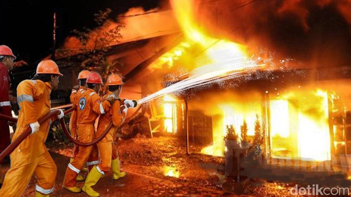 Kebakaran Rumah Tinggal di Kebayoran Lama Jaksel, 12 Unit Damkar Dikerahkan