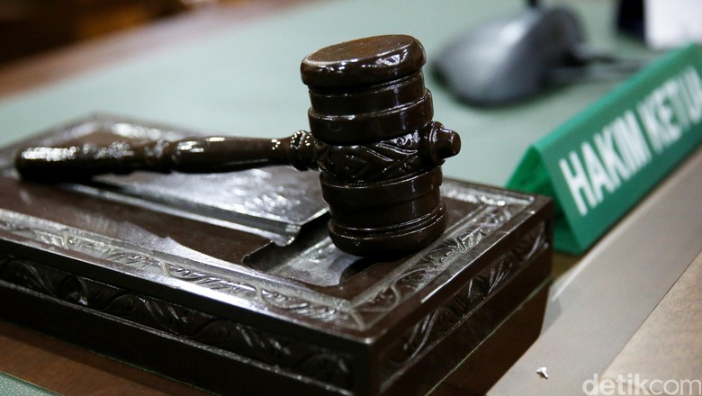 Ibu yang Ambil Sisa Sawit Rp 132 Ribu Akhirnya Dipenjara 7 Bulan