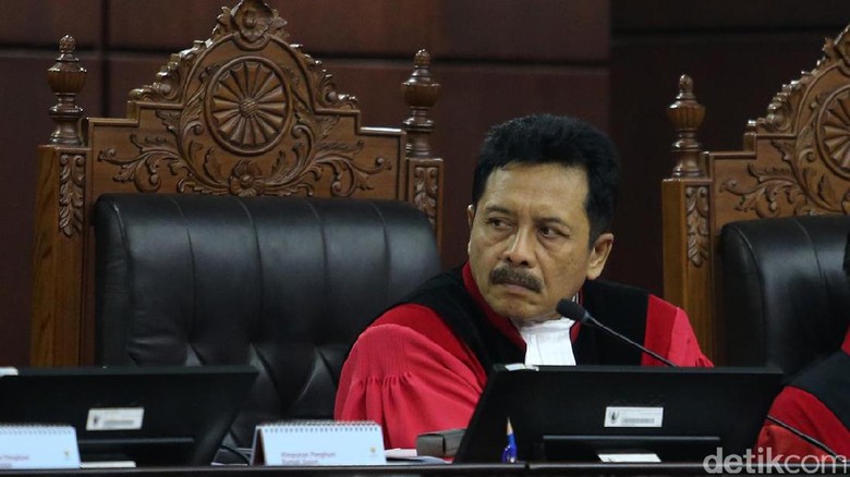 Hakim Pertanyakan Tim Prabowo soal 12 Truk Dokumen Tak Bisa Masuk MK