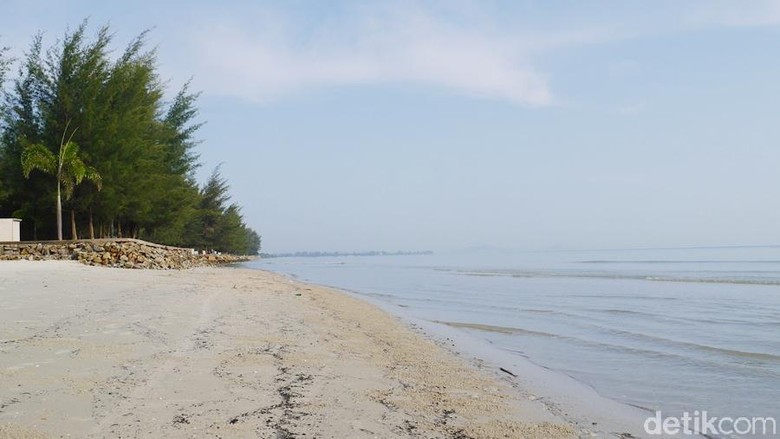 Tak Hanya Timah, Pangkalpinang Juga Punya Pantai Eksotis