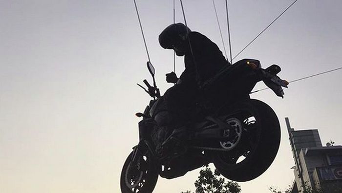 Aksi Motor Jokowi Pakai Stuntman, Gajinya Berapa Ya?