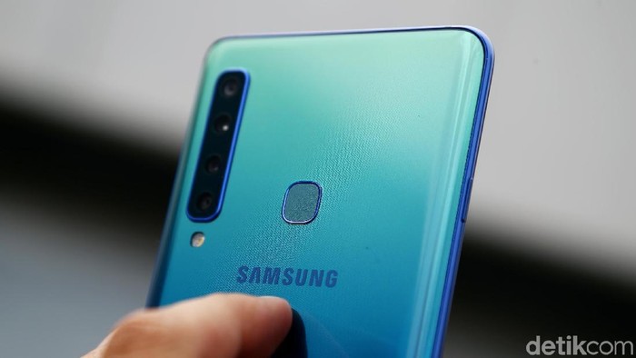 Siap-siap Gan! Samsung Bakal Luncurkan Ponsel Lipat Awal November Ini