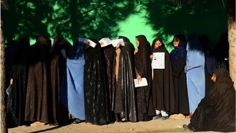 Pemilu Afghanistan: Pemungutan Suara Diperpanjang Akibat Ledakan Bom