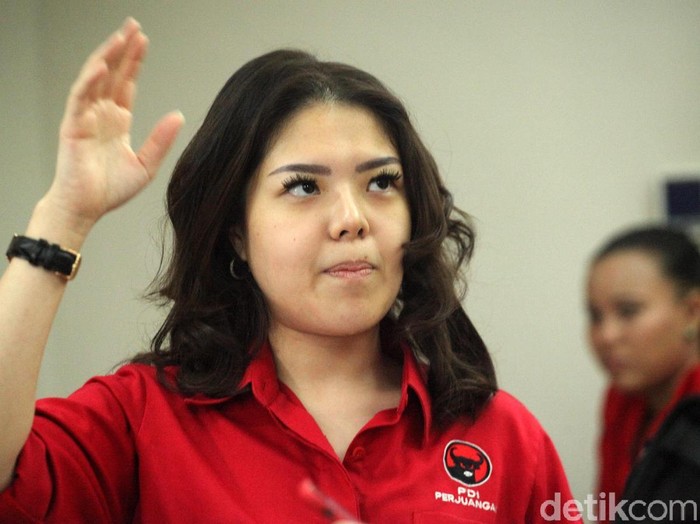 Tina Toon PDIP: Balapan Formula E Nggak Bikin Kenyang!