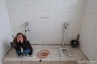 Pasang Timer di Toilet Karyawan. Perusahaan China dikritik